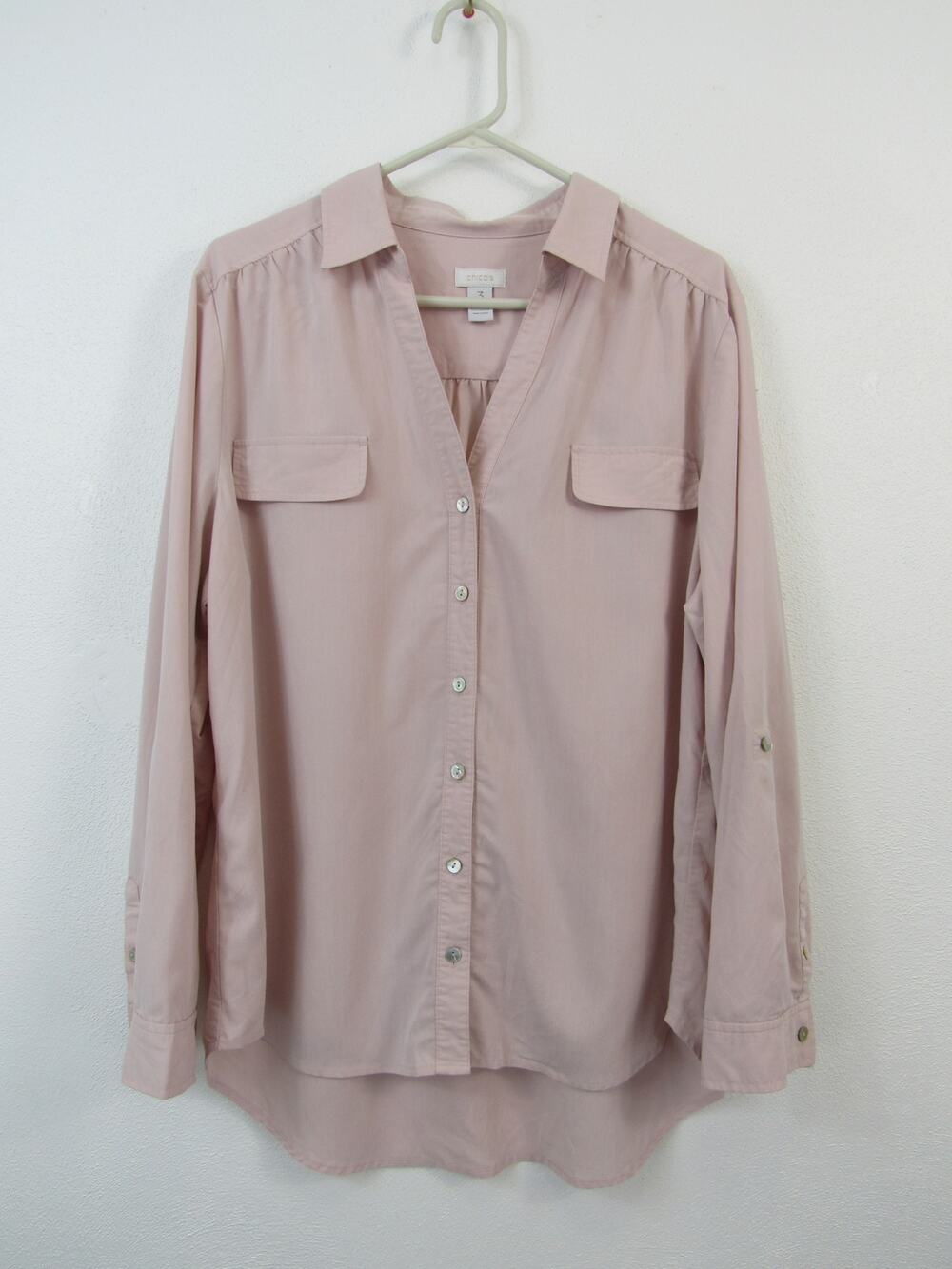 Chico's Size 3 XL Pale Blush Pink Button Up V Neck Blouse Womens Roll Tab Sleeve